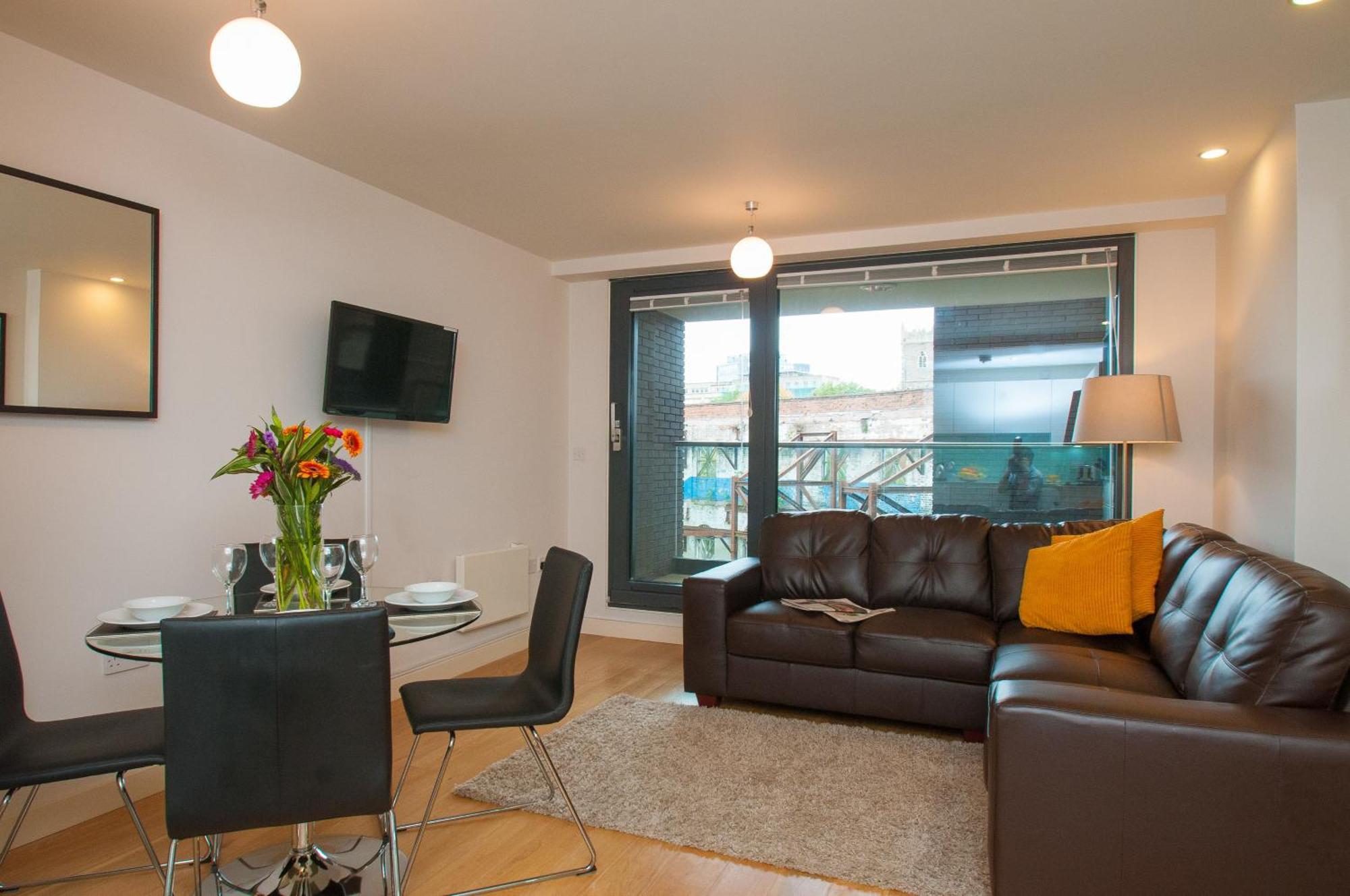 Cleyro Serviced Apartments - Finzels Reach Бристоль Номер фото