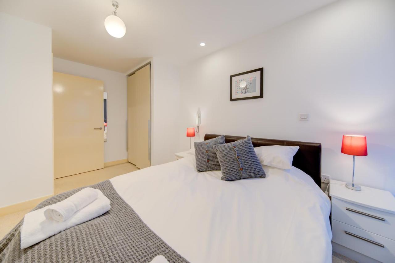 Cleyro Serviced Apartments - Finzels Reach Бристоль Экстерьер фото
