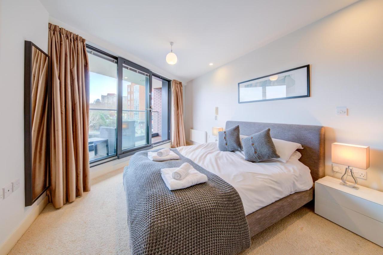 Cleyro Serviced Apartments - Finzels Reach Бристоль Экстерьер фото