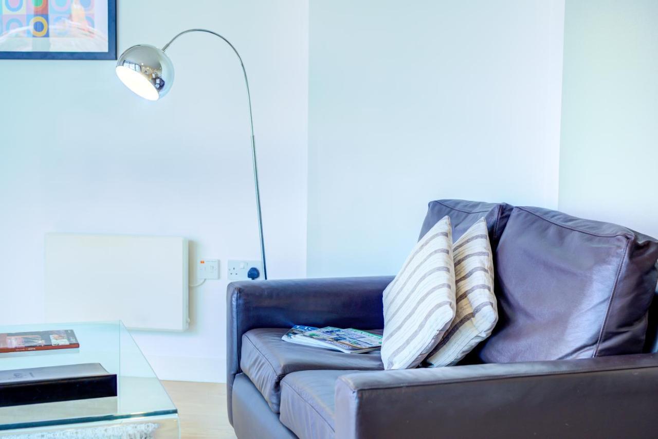 Cleyro Serviced Apartments - Finzels Reach Бристоль Экстерьер фото